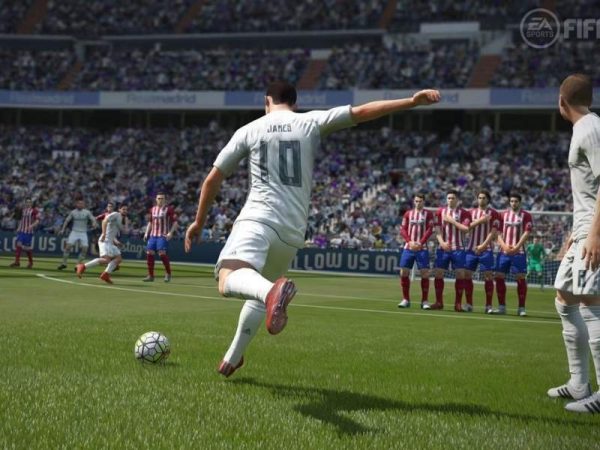 خرید بازی کارکرده FIFA 16 برای PS4
